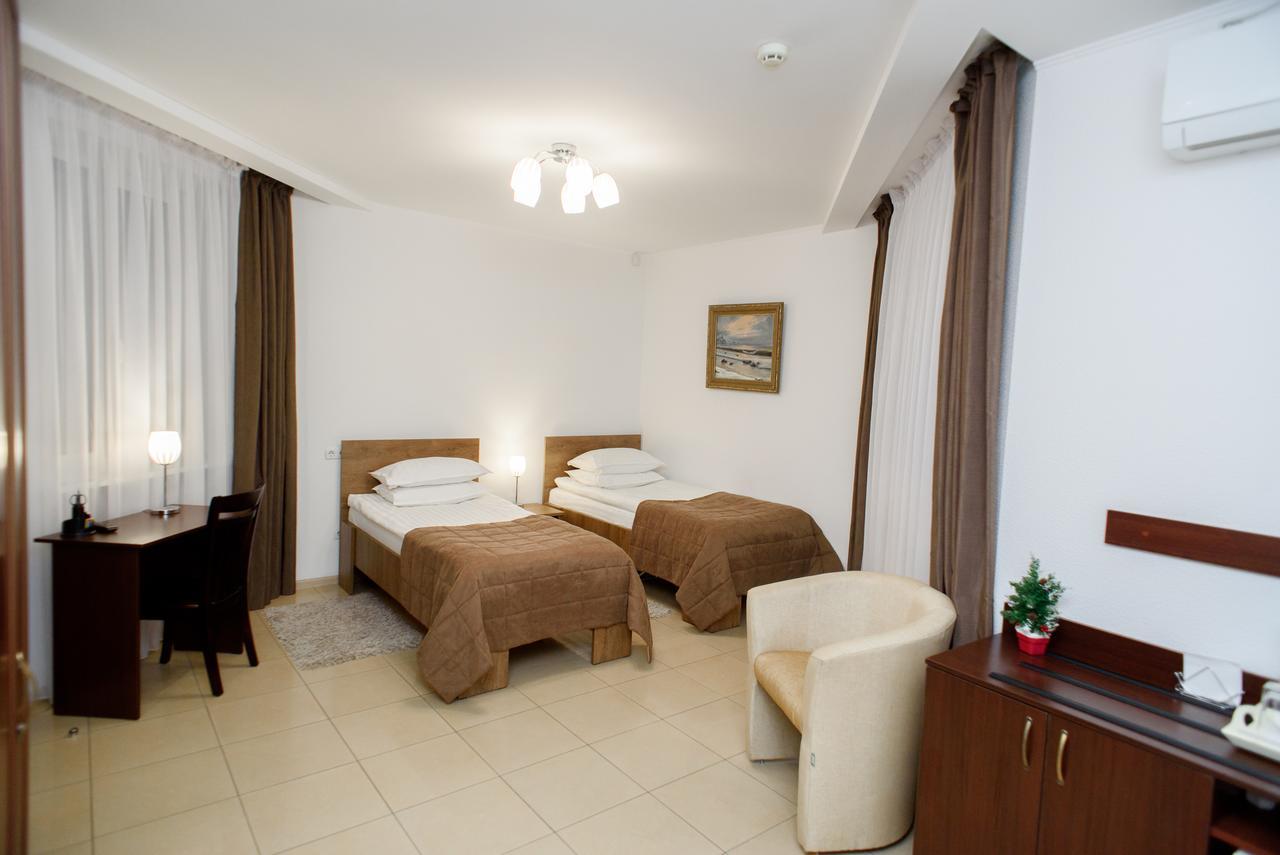 M&M Aparthotel Sumy Exteriör bild